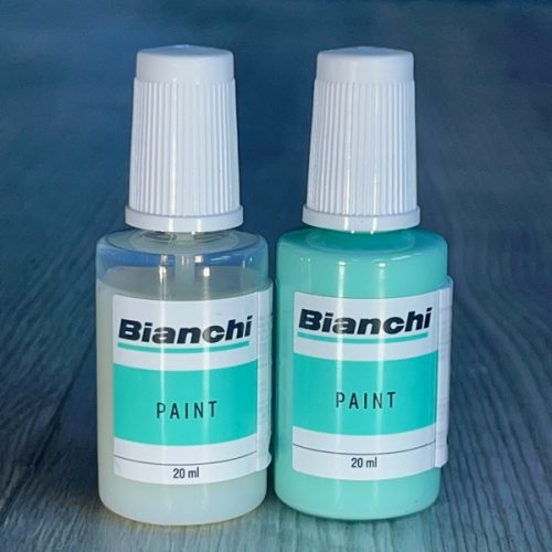 IMG_9661 Vernice per ritocchi PAINT TOUCH UP BIANCHI, colore CK16 celeste fluo LUCIDO, codice C8810005